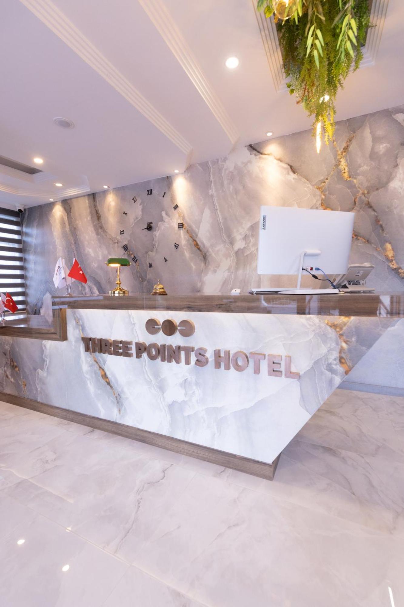 Отель Three Points *