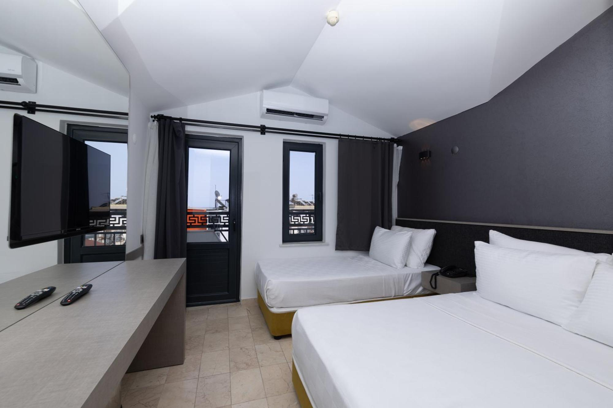 Hotel Three Points